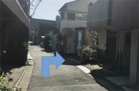 蓮馨寺西駐車場入口