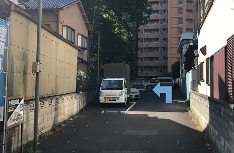 蓮馨寺西駐車場５番と６番
